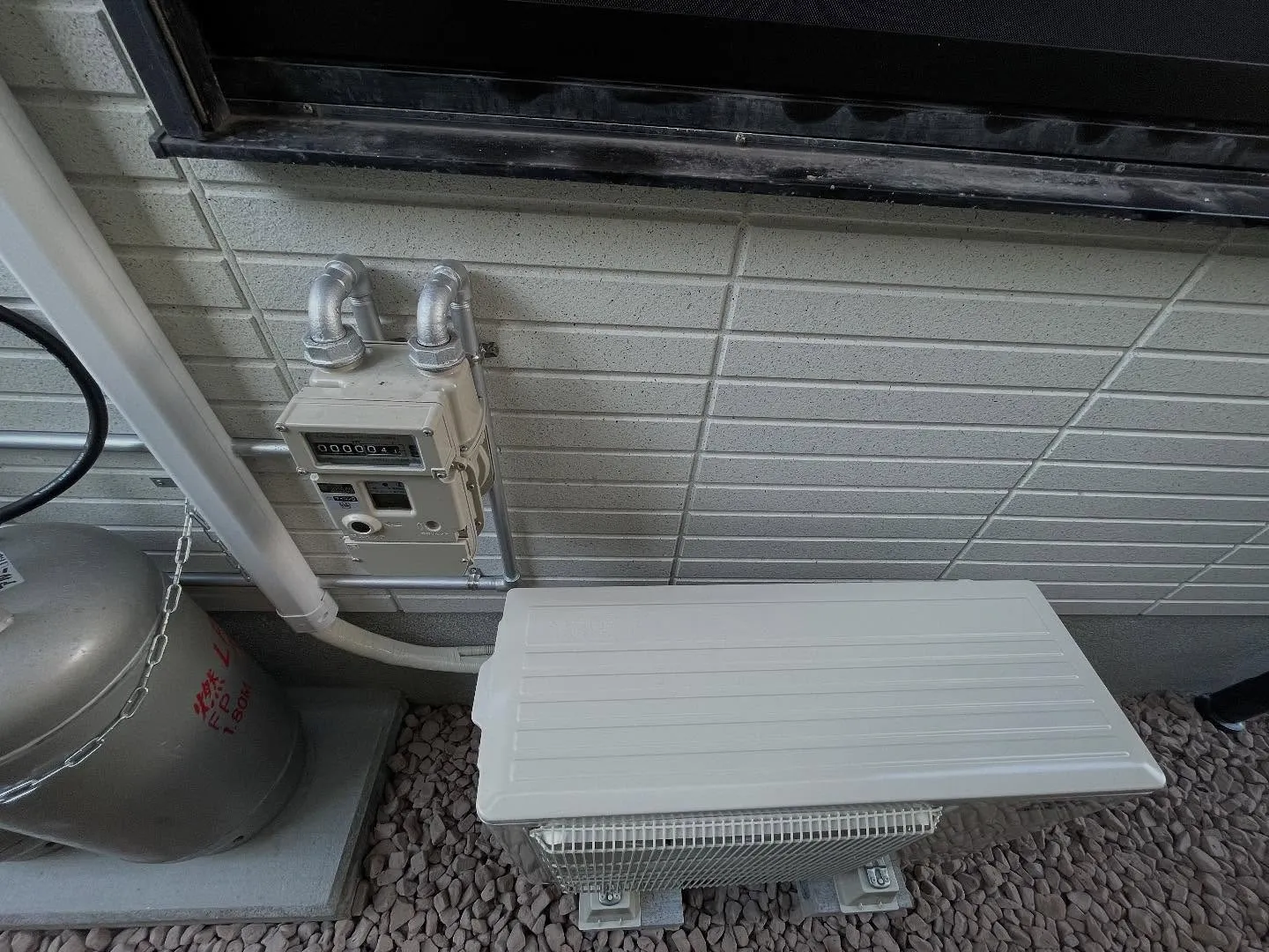 幅が限られていた工事でしたが、なんとか収めることが出来ました...