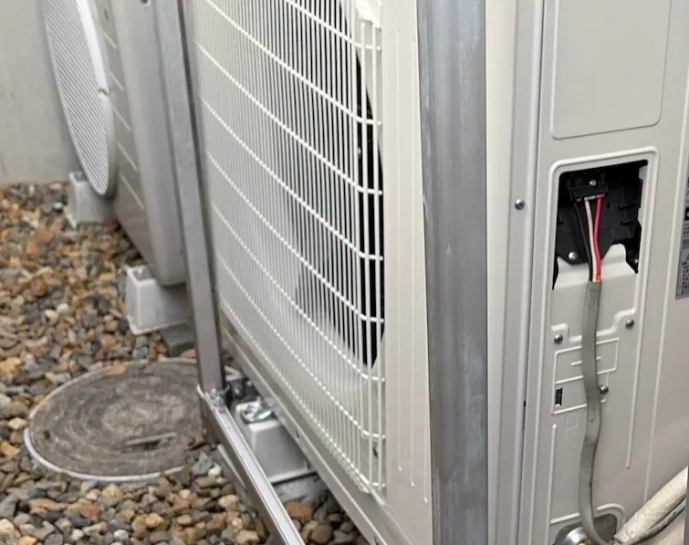 隠蔽配管エアコン取外し・取付工事