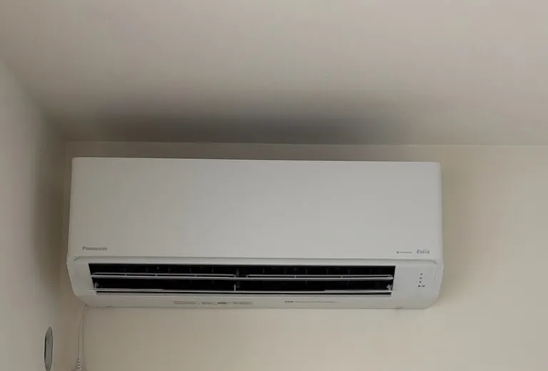 新築エアコン取付工事