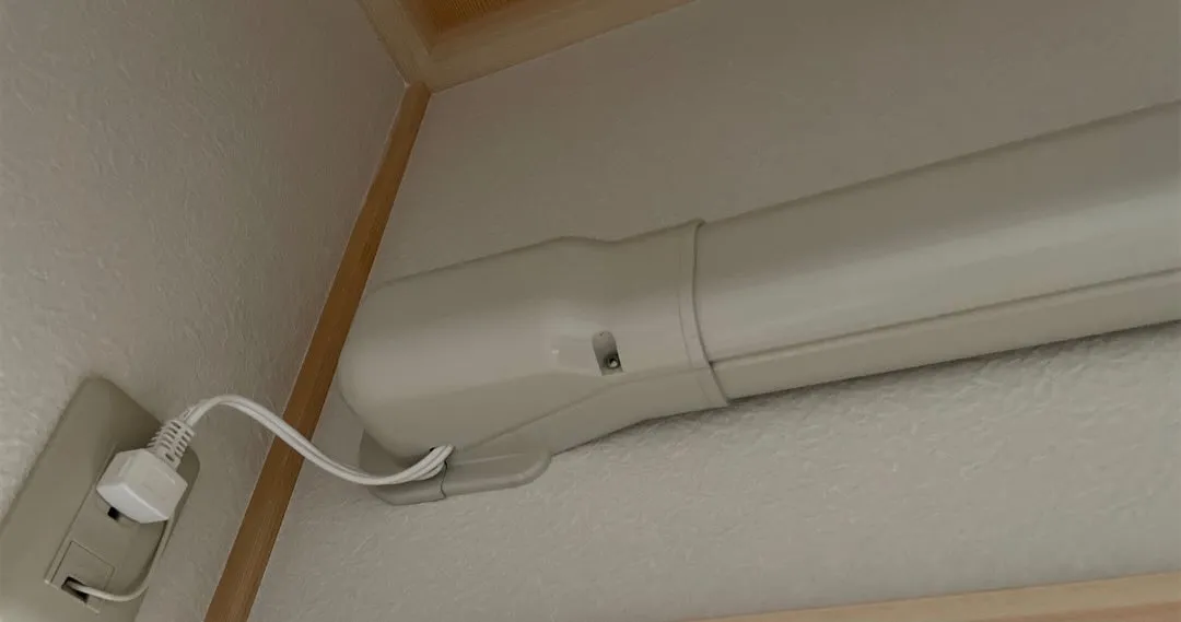 室内のエアコンの配管などを綺麗に隠すには?