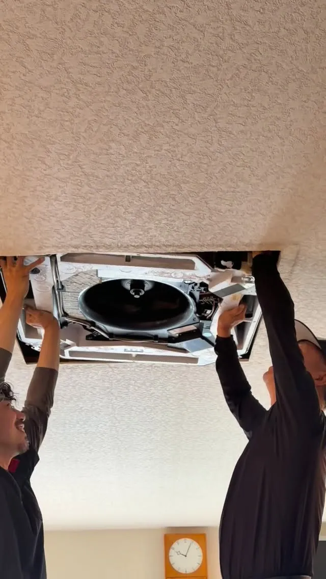 美容室様にて、空調設備と照明器具の入替えを行いました👷